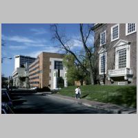 Sackler Wing, Fogg Art Museum (1979-1984), photo on architecture-history.org.png